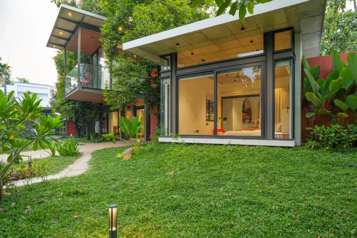 modern-house-garden-exterior-daylight